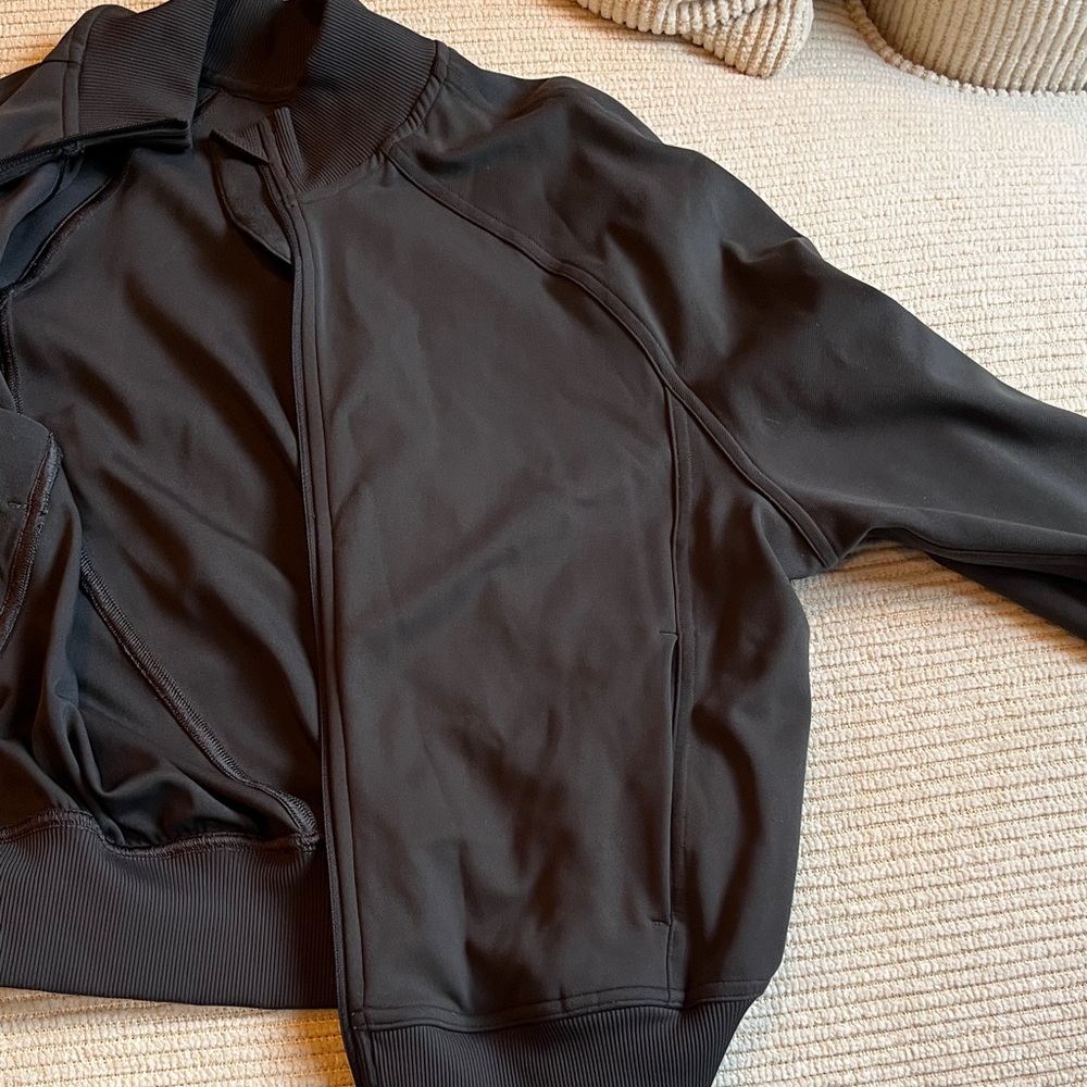 Lululemon Wunder Train Track Jacket *Twill
Graphite Grey - Picture 2 of 12